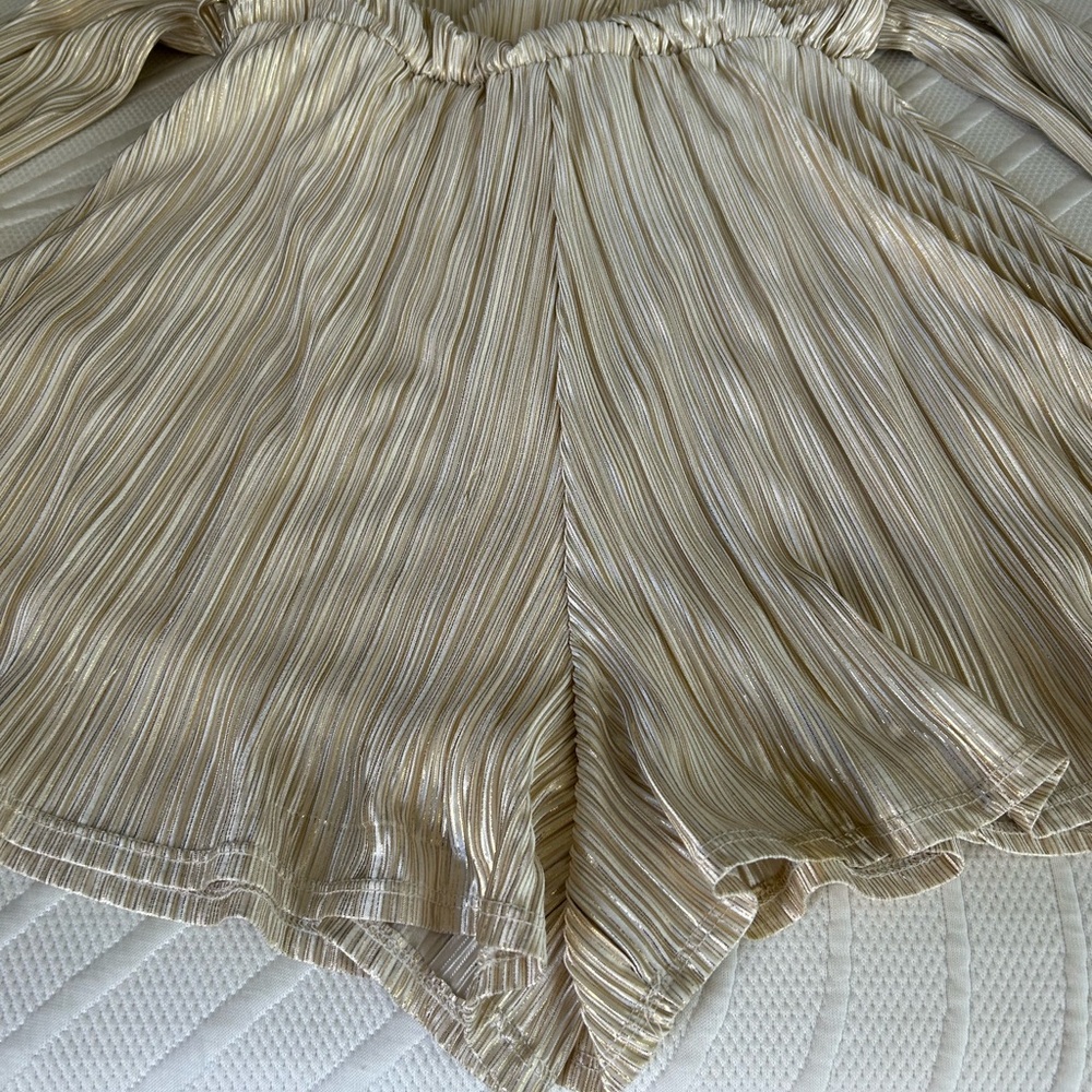 Rewind Elegant Gold Pleated Romper - Picture 7 of 12